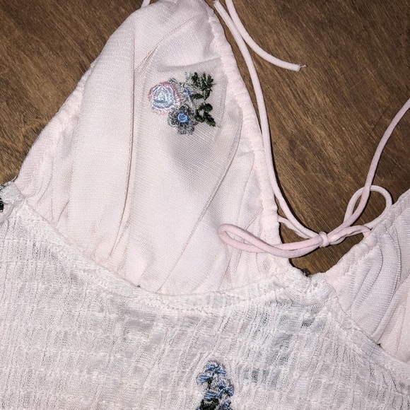 Forever 21 small pink floral embroidered delicate bralette - Picture 4 of 5